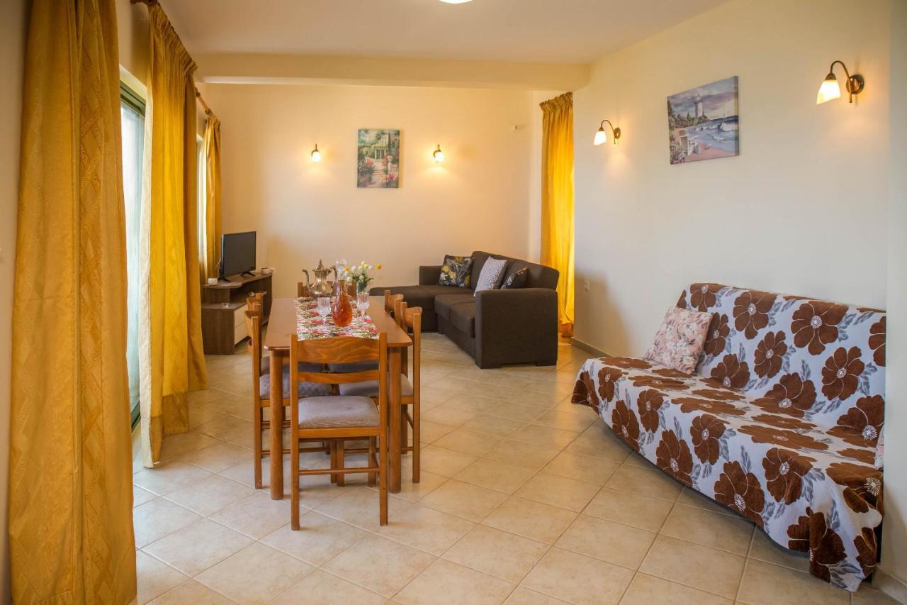 Betsis Apartments Kypseli Екстериор снимка